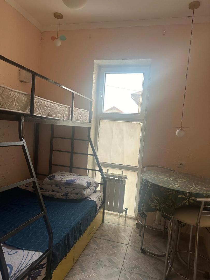 Sweet Home Hostel Bishkek Habitación foto